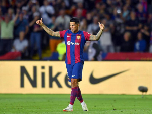 Cancelo zůstává v Barceloně, Katalánci se dohodli na podepsání hráče natrvalo