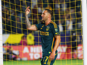 MLS má další superstar. Za Los Angeles Galaxy řádí 37letá legenda Sheffieldu United Billy Sharp