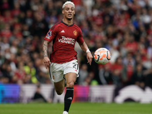 Podle zpráv byl návrat Antonyho do Manchesteru United schválen po páteční schůzce s ženským týmem