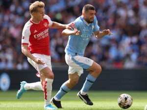 Velké bitvy o TOP4 – Arsenal hostí Manchester City, Liverpool jede do Brightonu