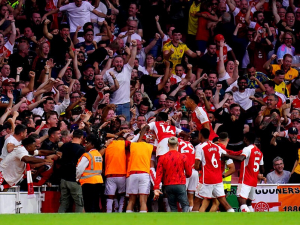 V taktické bitvě gigantů lépe obstál Arsenal. Přijde letos Manchester City o titul?