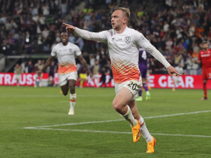 Jarrod Bowen podepsal nový kontrakt s West Hamem. Upsal se na dalších 7 let