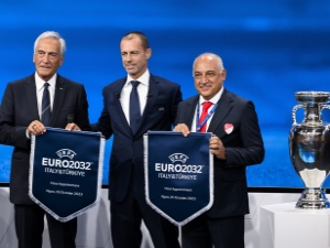 Evropský fotbalový šampionát 2032 bude pořádat Itálie společně s Tureckem