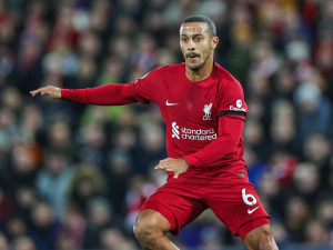 Thiago Alcantara by se měl stát asistentem Hansiho Flicka v Barceloně