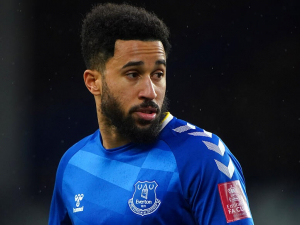 Andros Townsend bude kopat za Luton Town. Smlouvu ale podepsal jen do konce prosince