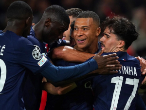 PSG si doma poradilo s AC Milán. To je po 3 zápasech stále bez gólu. Řádil Mbappé se Zairem-Emerym