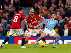 Jak reagují fanoušci Manchesteru United na další porážku v derby?