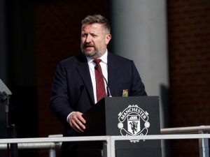Manchester United opustil před příchodem nového majitele generální ředitel Richard Arnold