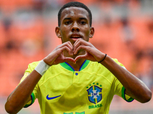 Manchester United a Chelsea mají zájem o Messinha, brazilský supertalent