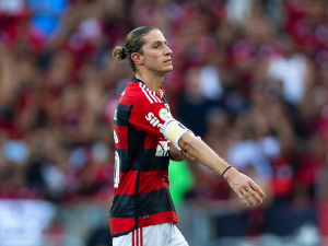 Filipe Luís prozradil špinavou hru při bránění Ángela Di Maríi. Dnes toho lituje