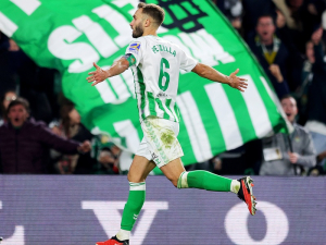 Girona remizovala na Betisu a nabila Realu Madrid