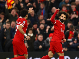 Liverpool mrzí spálené šance a (ne)rozhodnutí sudího. Šlágr s Arsenalem skončil remízou