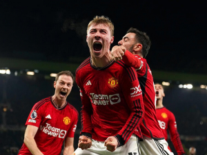 Manchester United předvedl neskutečnou otočku s Aston Villou. Hrdiny jsou Garnacho s Hojlundem