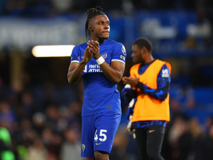 Romeo Lavia po debutu za Chelsea míří zpátky na marodku