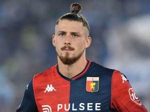 Tottenham bude mít během ledna zájem o obránce Janova Radu Dragusina
