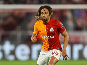 Řešení Bayernu na pravý kraj obrany? Boey z Galatasaray