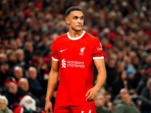 Alexander-Arnold x Bradley. Jak to Klopp vyřeší?