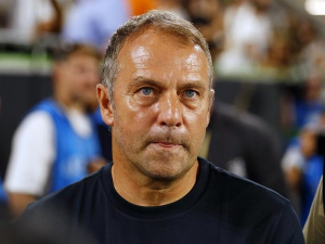 Hansi Flick se začal učit španělsky. Je připraven převzít Barcelonu