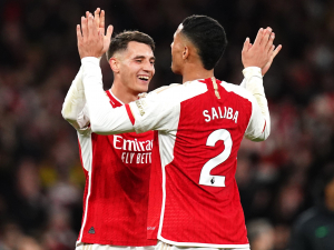 Jamie Carragher: Arsenal má nejlepší defenzivu v lize. To mu dává šanci na titul