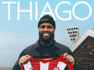 Brentford podepsal za 30 milionů eur náhradu za Toneyho