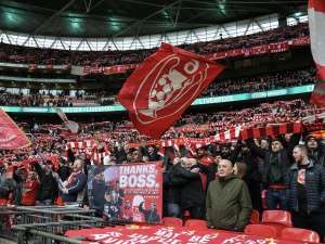 Proč fanoušci Liverpoolu bučeli během národní hymny? Jedná se o nesouhlas s královskou rodinou?
