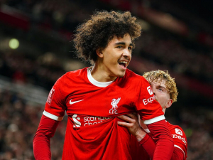 Kloppova mláďata vyřadila Southampton z FA Cupu. Dva góly dal zázračný mladík Danns