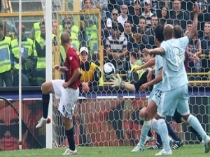 Souhrn 24. kola Serie A: Inter doma opět padl, Juventus porazil Catanii, AC Milán Cesenu