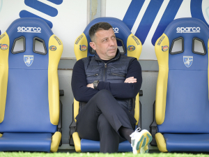 Manažer Serie A byl vyhozen. Důvod? Dal soupeři hlavičku