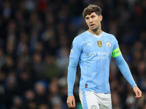 John Stones tahoun párty? Jedině přímo z flašky, tvrdí Kyle Walker