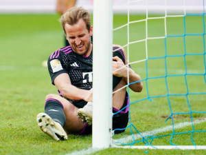 Hořkosladký den pro Harryho Kanea: Překonal rekord a zranil se