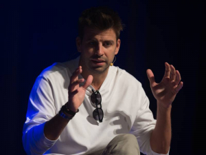 Gerard Pique vybral dva kandidáty, kteří by měli nahradit Xaviho na pozici trenéra Barcelony