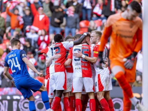 Sparta a Slavia slaví domácí výhry i přes nepřesvědčivé výkony. Skvělý Staněk i Kuchta
