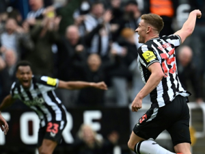 Newcastle předvedl neskutečný obrat s West Hamem. Pod ztrátou je výrazně podepsán Vladimír Coufal