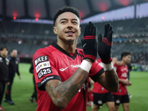 Do Jesseho Lingarda v Jižní Koreji veřejně ostře pálí jeho vlastní trenér