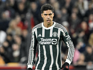 Raphaël Varane radí svému synovi, aby se vyhnul hlavičkování při fotbale. Proč?