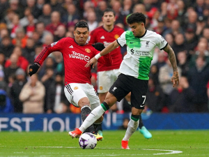 Liverpool si zkomplikoval boj o titul. Chyby na obou stranách hřiště znamenaly remízu s Manchesterem United