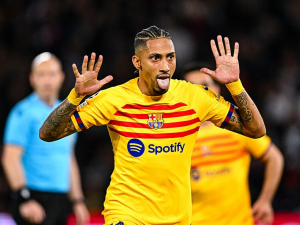 Barcelona vyloupila Park princů. Proti PSG rozhodovali náhradníci a Raphinha