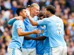 Manchester City rozstřílel Luton a prozatím jde do čela Premier League