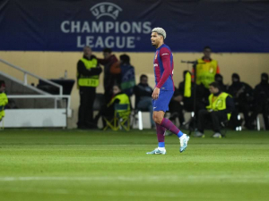 Vyřazení Barcelony z Ligy mistrů může znamenat konec klíčového stopera v klubu
