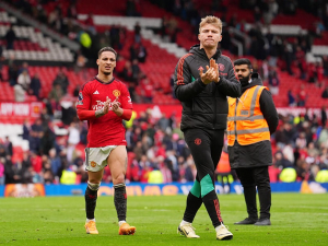 Manchester United nebude hrát Ligu mistrů. Může za to remíza s Burnley po Onanově zkratu
