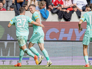 Slavia ukončila základní část sezóny výhrou v Hradci Králové