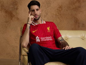 Liverpool představil nové dresy. Jsou inspirovány Itálií