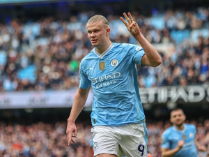 Haaland 4 góly přiblížil Manchester City k titulu