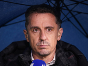 Kandidáti na místo Erika ten Haga mají výhrady. Nelíbí se jim kritika ze strany klubových legend