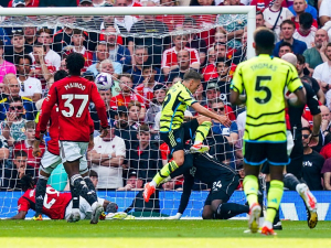 Arsenal porazil Manchester United. Při matném výkonu rozhodl jediný gól Trossarda