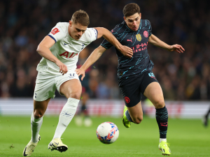 Premier League: Pomohou Spurs svému úhlavnímu nepříteli a vezmou titul City? Co mizérie United?