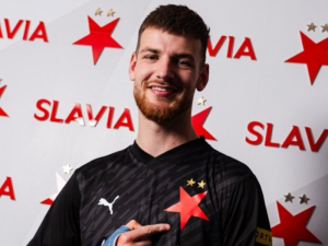 Jan Sirotník prodloužil smlouvu se Slavií