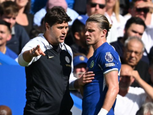 Za koncem Pochettina v Chelsea mohl stát odlišný názor na prodej Gallaghera