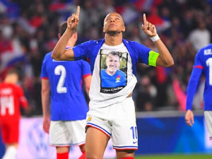 Euro 2024: Mbappé se před Eurem dostává do varu. Gólem a dvěmi nahrávkami pokořil Lucembursko