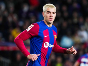 Do Chelsea by měl přestoupit barcelonský klenot Guiu